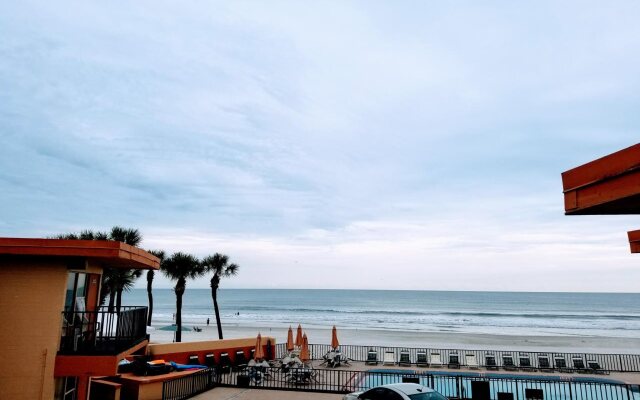 Grand Prix Motel on the Beach