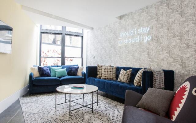 The Camden Chalet - Bright & Modern 3bdr Home With Balcony