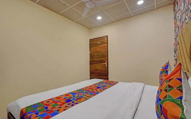 Fabhotel Silver Key I