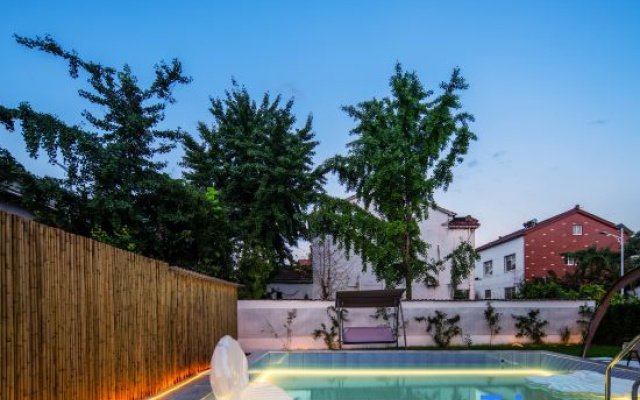 Sunday – Pool – Changzhou