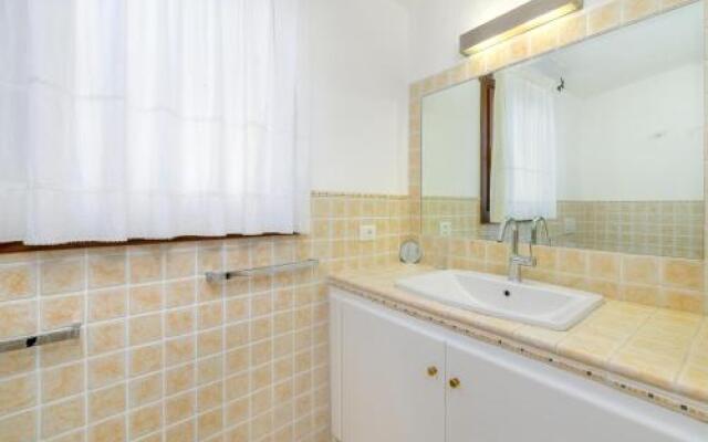 Piazzetta dei Pini LC-30