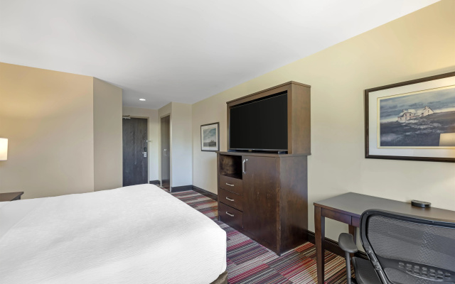 Best Western Plus Stoneridge Inn & Conference Centre