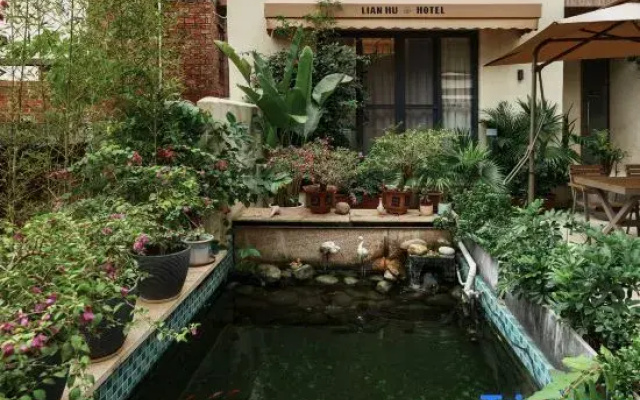 Lianhu Xingyuewan Guesthouse (Zhaoqing Qixingyan Scenic Area Branch)