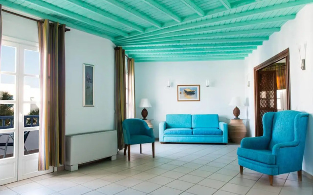 Poseidon Hotel & Suites
