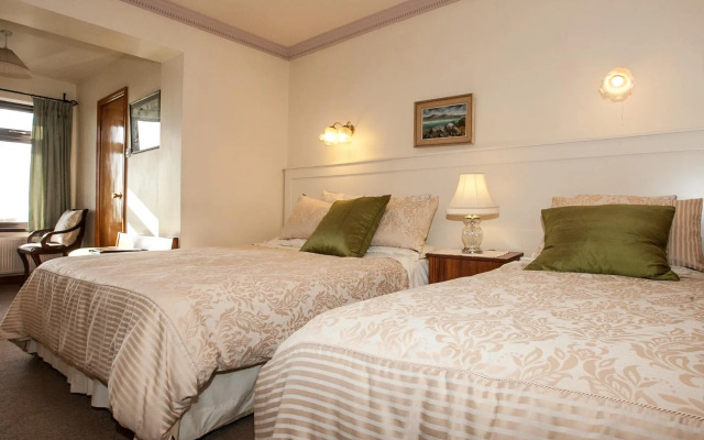 Ardmor Country House