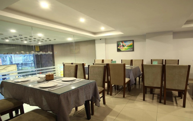 Blue Pearl Hotel