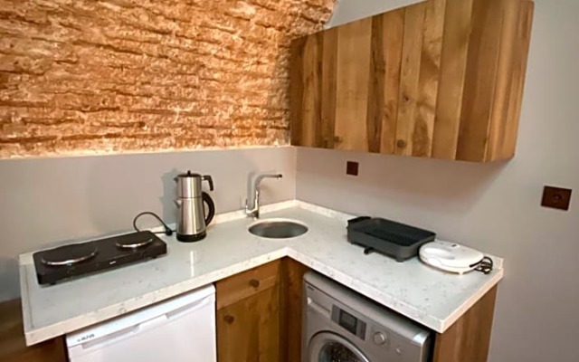 Alma Port Suites