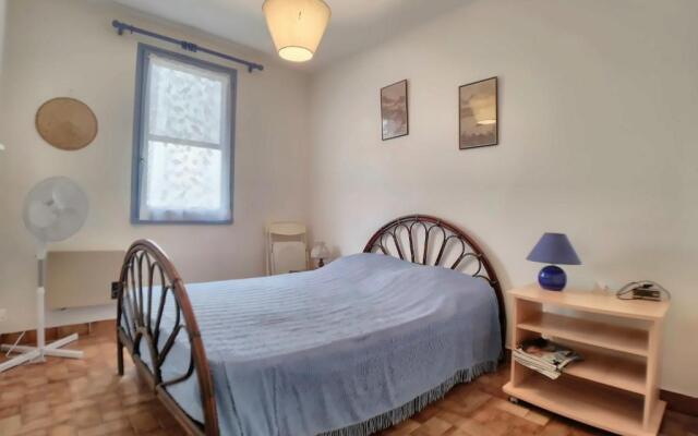 Appartement Saintes-Maries-de-la-Mer, 2 pièces, 4 personnes - FR-1-475-25