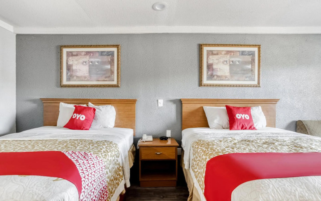 OYO Hotel Pineville LA Hwy 165