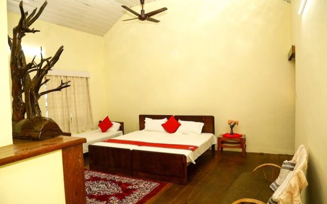 Deluxe Double Room In British Bungalow