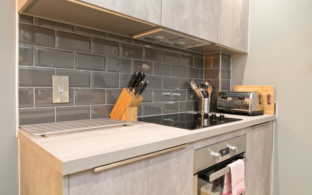 Stylish warehouse apartment in Central Cardiff