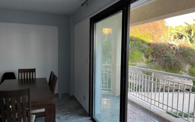 Beautiful Modern 2 Bedroom Apartment In Kouklia