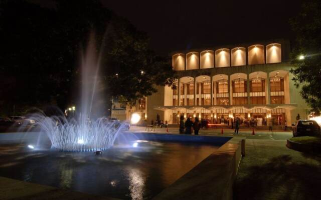 Jardines del Teatro Aparta Hotel