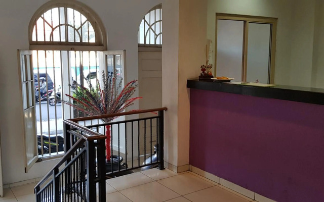 Hotel DeQur Jakarta Kota