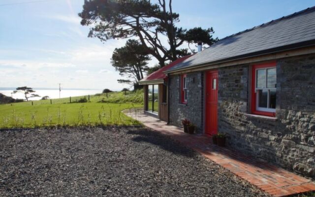 Holiday Home Cae Cwpwl