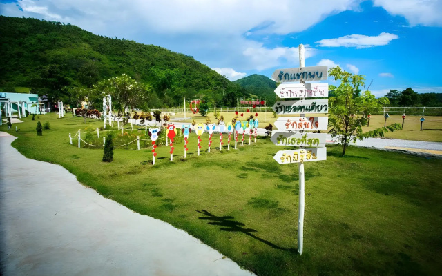 Rak Na Suan Pueng Resort