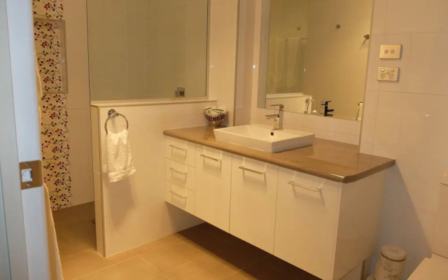 Sportsmans Motor Inn