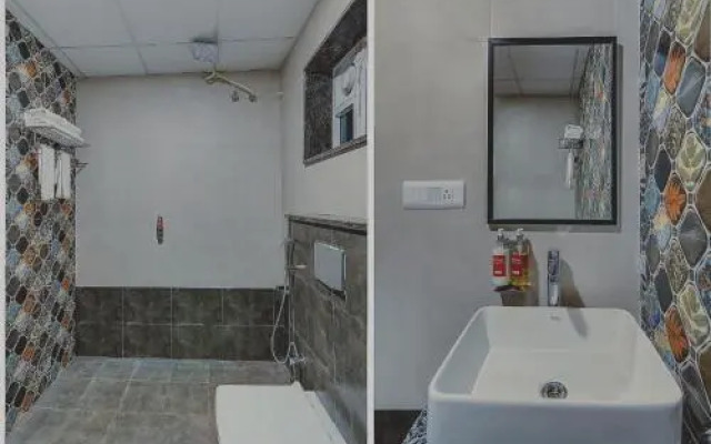 Flagship 81424 Hotel Evergreen