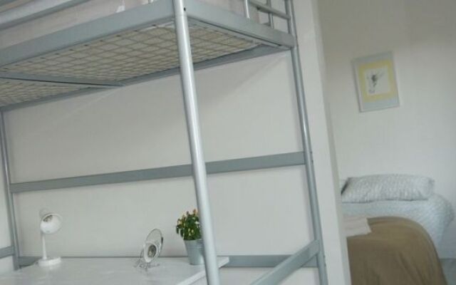 Break  Bed