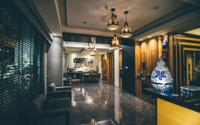 MAMBO Boutique Hotel