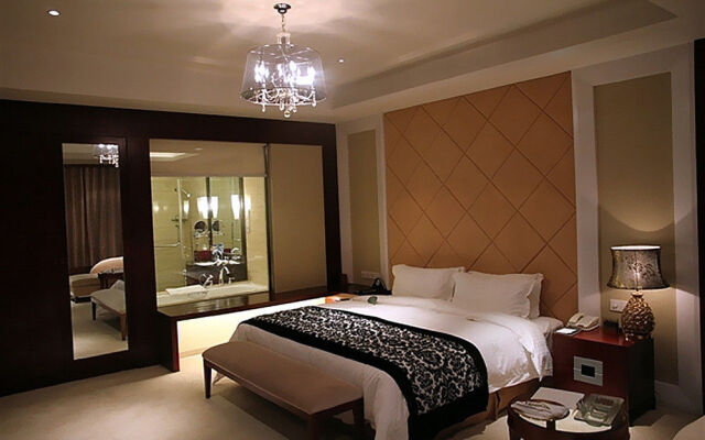 Lake View Garden Hotel