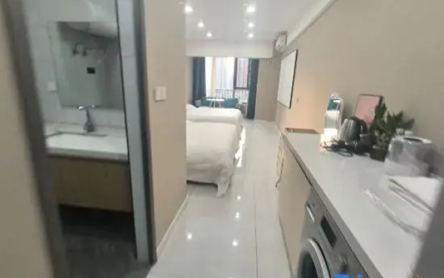 Sanqiuju Homestay (Zhangba North Road Subway Station)