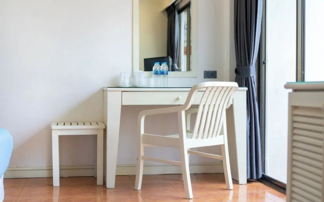 Patong Central Residence & Apartment