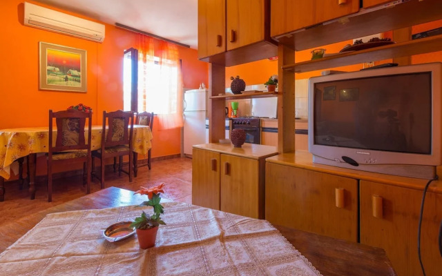 Ana - Private Parking - A2 Prizemlje