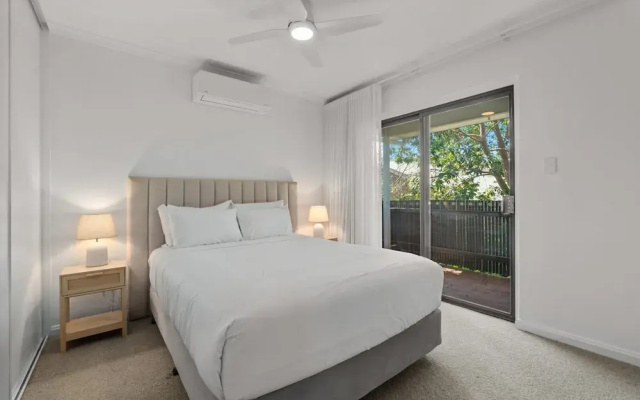 Stylish 2-bed Townhouse in Leafy Hyde Park