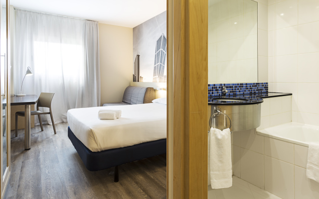 B&B Madrid Aeropuerto T1 T2 T3