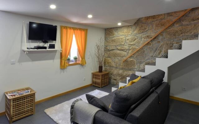 Apartment with One Bedroom in Porto, with Wifi