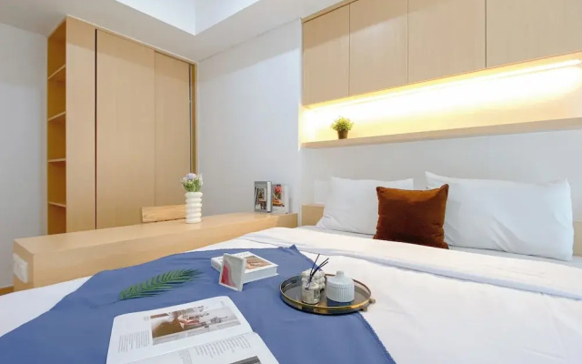 Simple 3Br At Pollux Chadstone Apartment