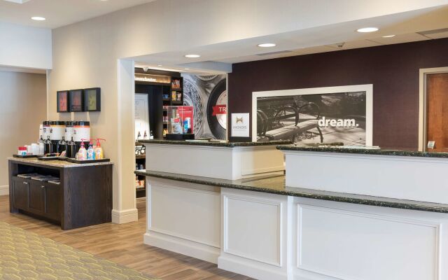 Hampton Inn & Suites Hartford-Manchester
