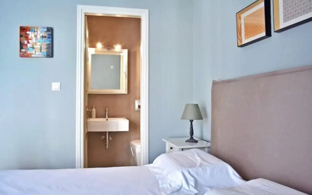 Three Bedrooms Apartment in City Center