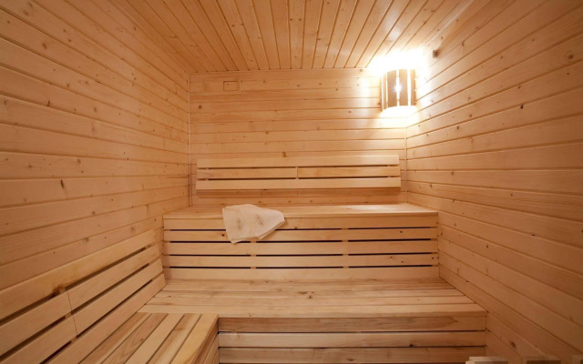 Hotel Dworek Tryumf Dąbrowscy Spółka Jawna