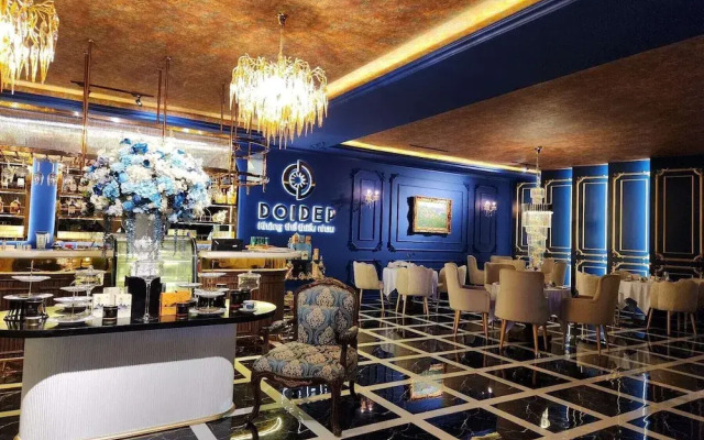 La Fleur Premium Central Apartment