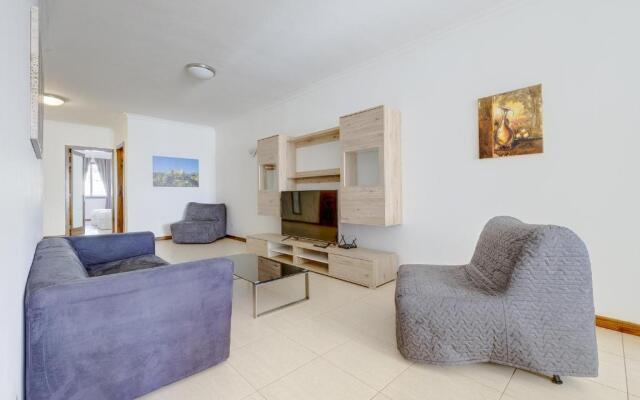 Modern 3 Bedroom Apartment in Central Sliema