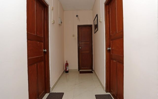 OYO 4740 White Orchid