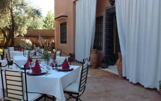 Riad and Villa Emy Les Une Nuits