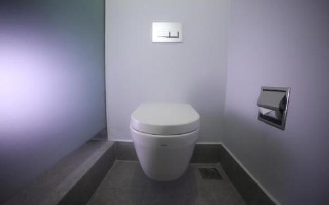 Tune Hotel Klia-Klia2 (Airport Transit Hotel)