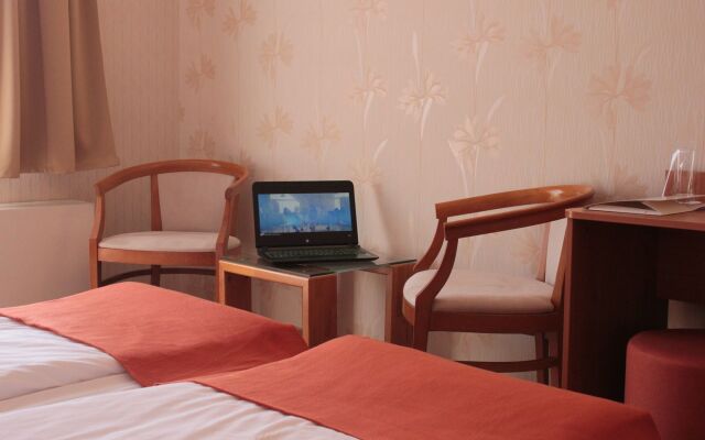 Light Hotel