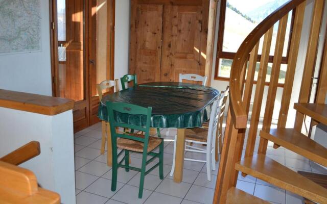 Chalet Albiez-Montrond, 4 pièces, 8 personnes - FR-1-618-16
