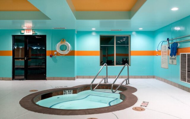 Holiday Inn Express & Suites Lathrop by IHG