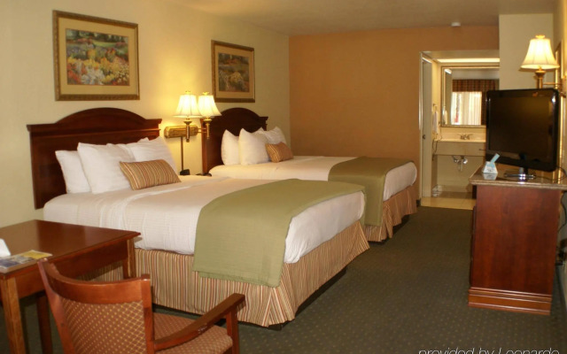 Econo Lodge Inn & Suites Eagle Pass