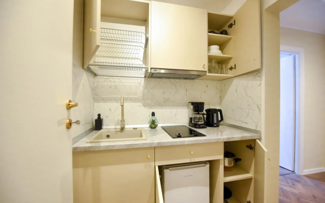 TROPICAL FEEL. 2BR Apt at Sala Palatului