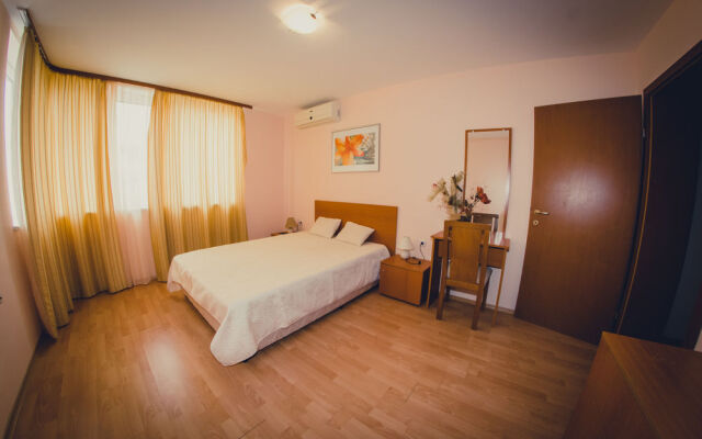 Fort Noks Grand Resort