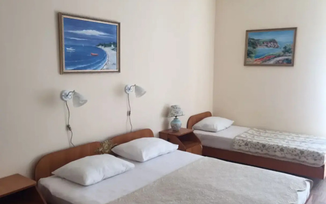 Eva Guest House