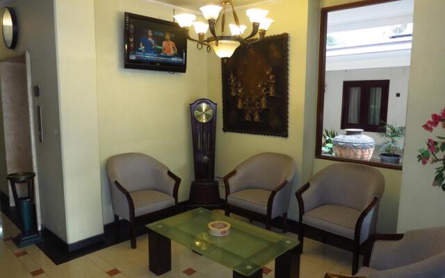 Grand Orchid Hotel