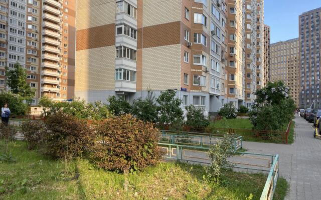 Apartments on Levoberezhnaya street 4/14