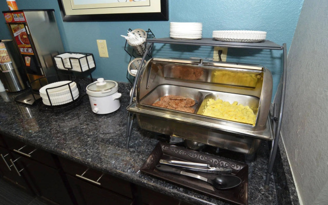 Best Western Plus Kenedy Inn